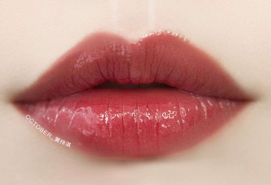 问我对什么最钟情那就是我最真爱的口红了