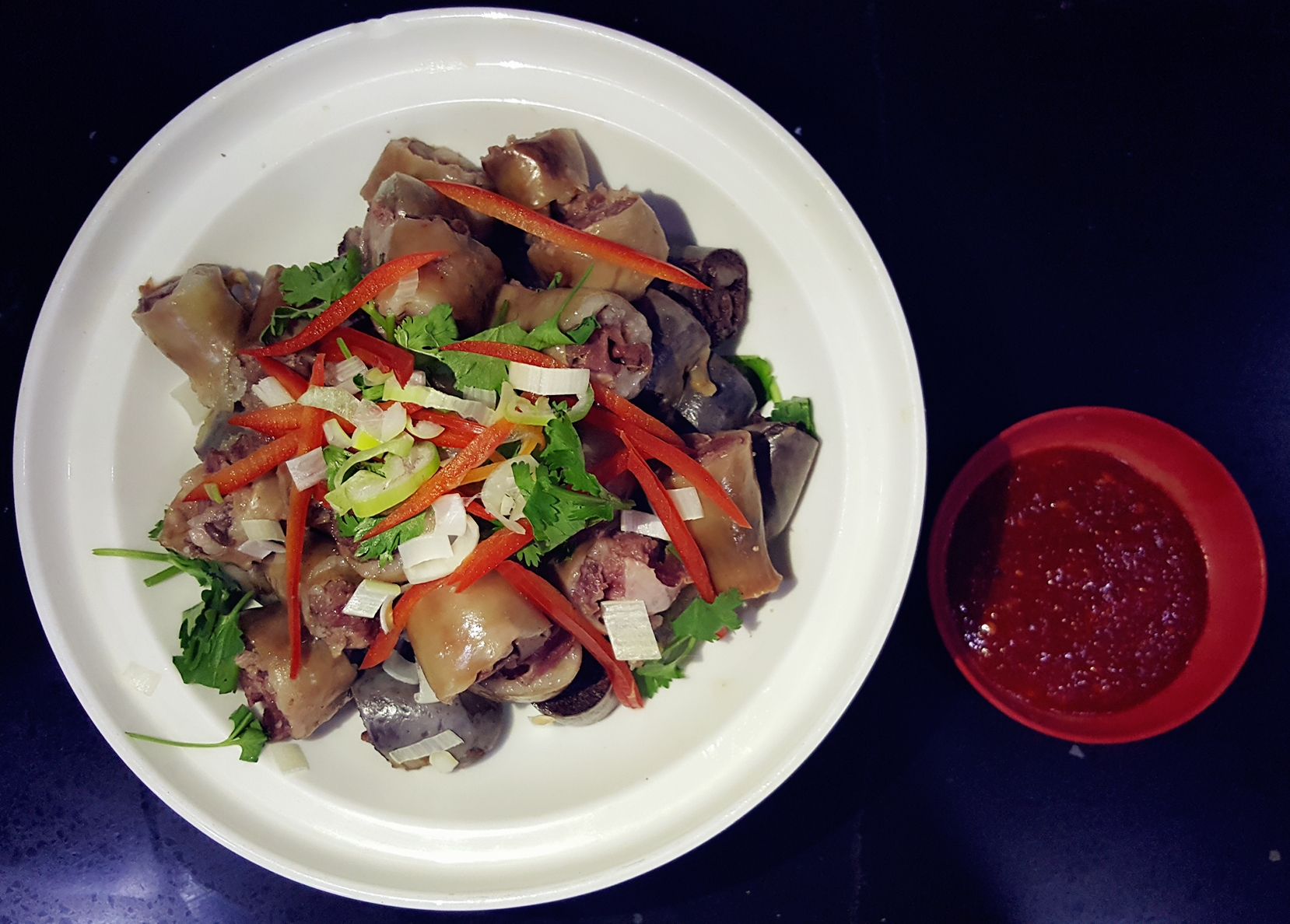 炭火烤羊腿如何成为了一家店的灵魂食物