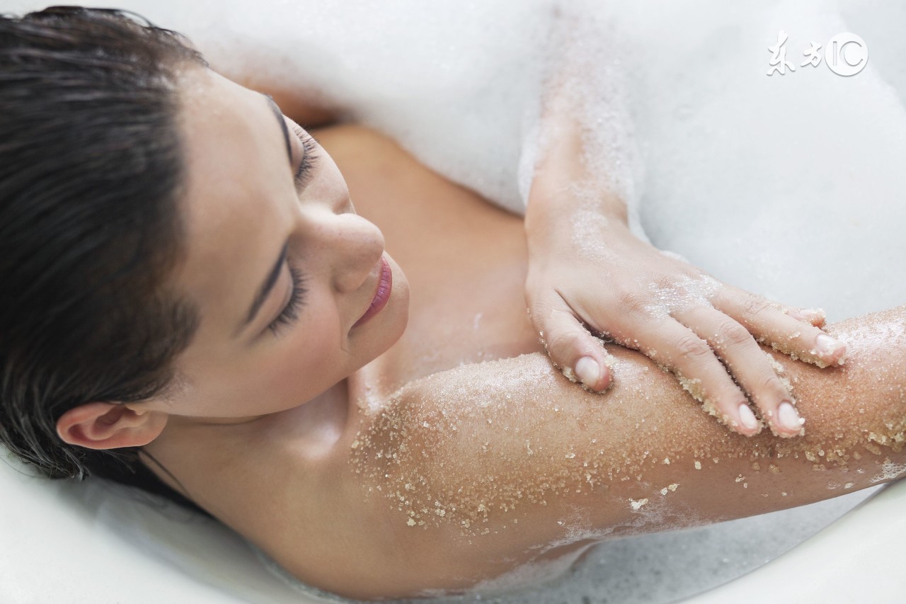 夏天坐月子当心产褥中暑,夏天坐月子如何防暑