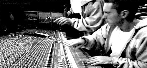 青春期未婚先孕，成为单亲父亲，怒怼整个世界，为女儿杀出一条天路