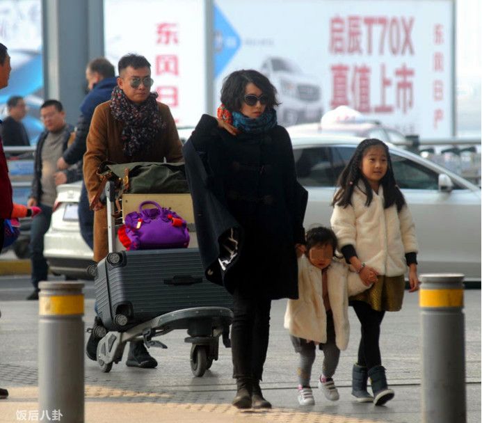 袁泉谈马伊琍是一个什么样的女人,马伊琍和袁泉出席活动长发已及肩