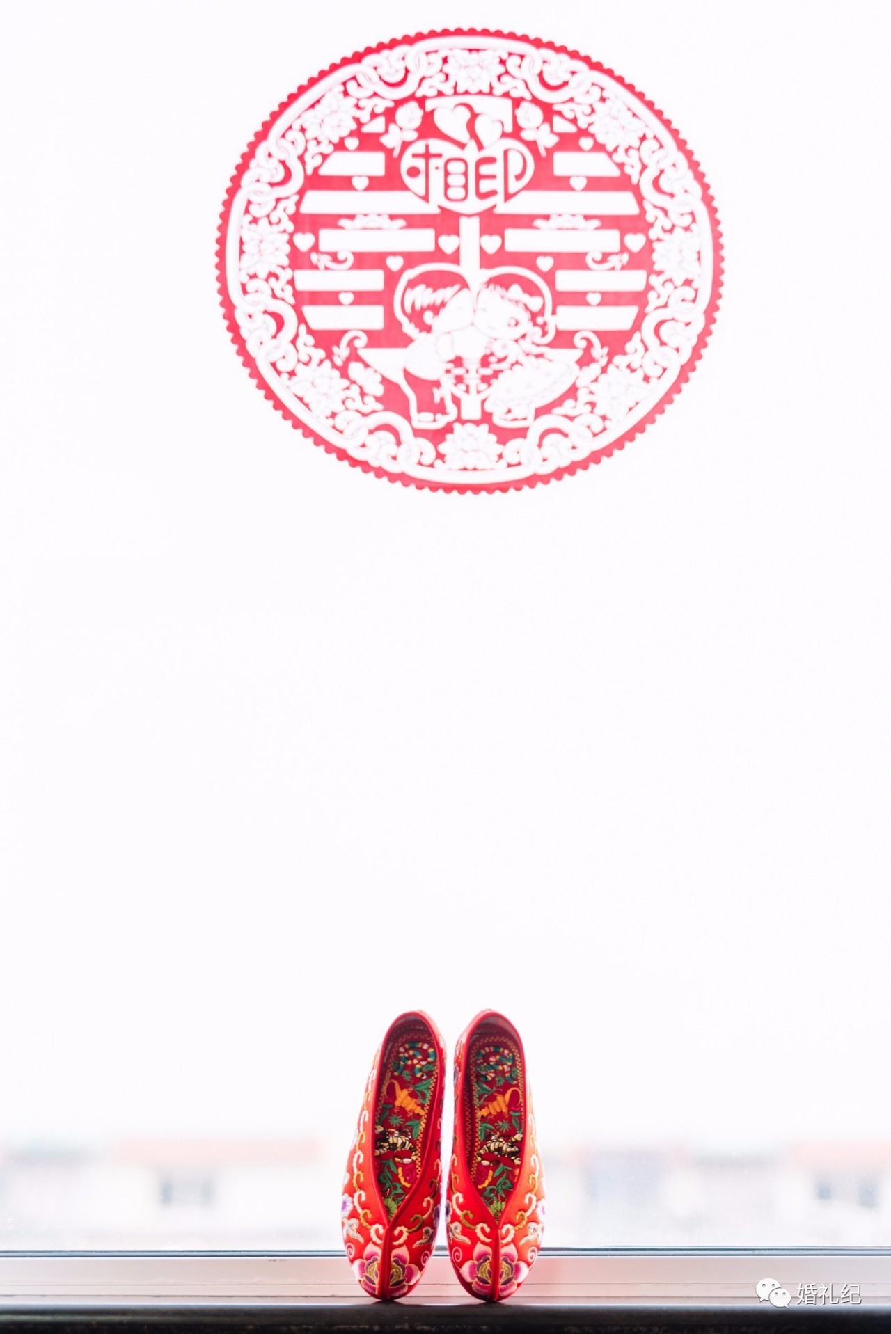 痛！有新娘把婚鞋买成了X鞋！