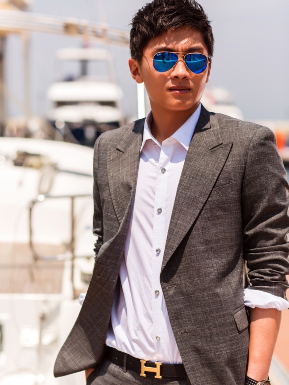 他曾和王大雷是队友去年11月结婚现在是建业新门神