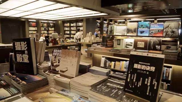 没有商业，诚品不能活没有文化，诚品不像话｜致敬吴清友