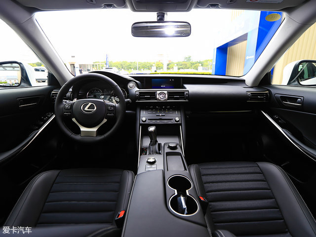 外观运动内饰科技感强雷克萨斯nx,新款雷克萨斯颜值爆表