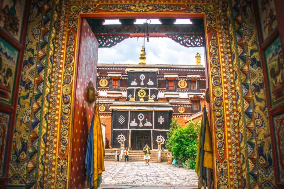 拉卜楞寺西藏,甘南拉卜楞寺离拉萨远吗