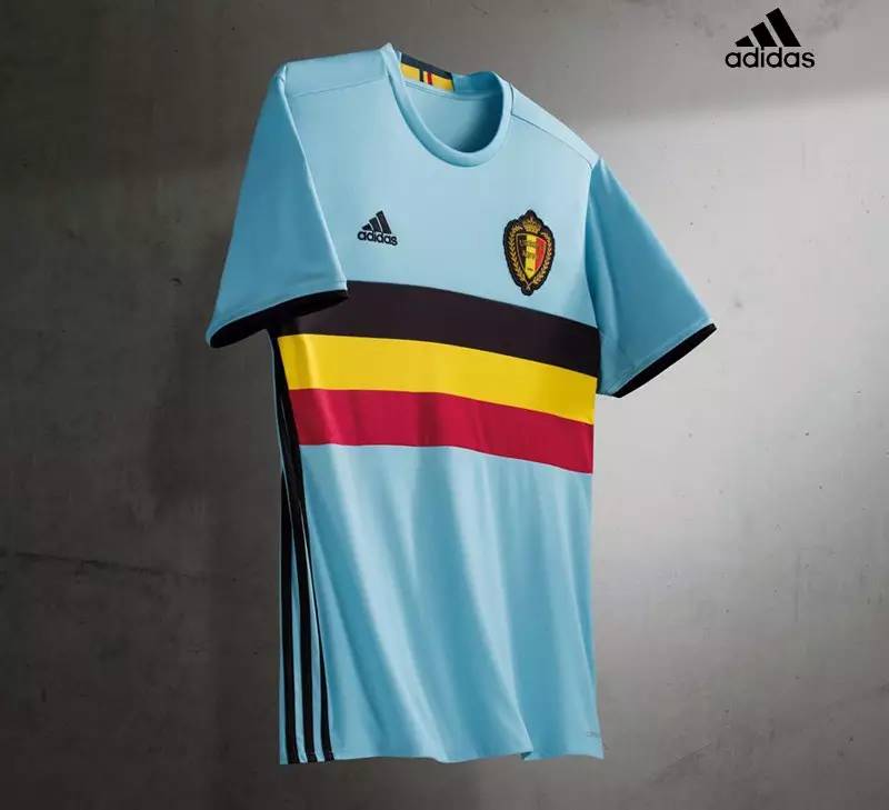 2010-2020体育最佳球衣,阿森纳2015-2016赛季球衣