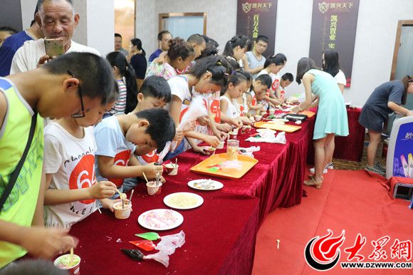 鍑叴澶╀笅鑿忔辰鏃ョ収,鍑叴澶╀笅浜插瓙娲诲姩