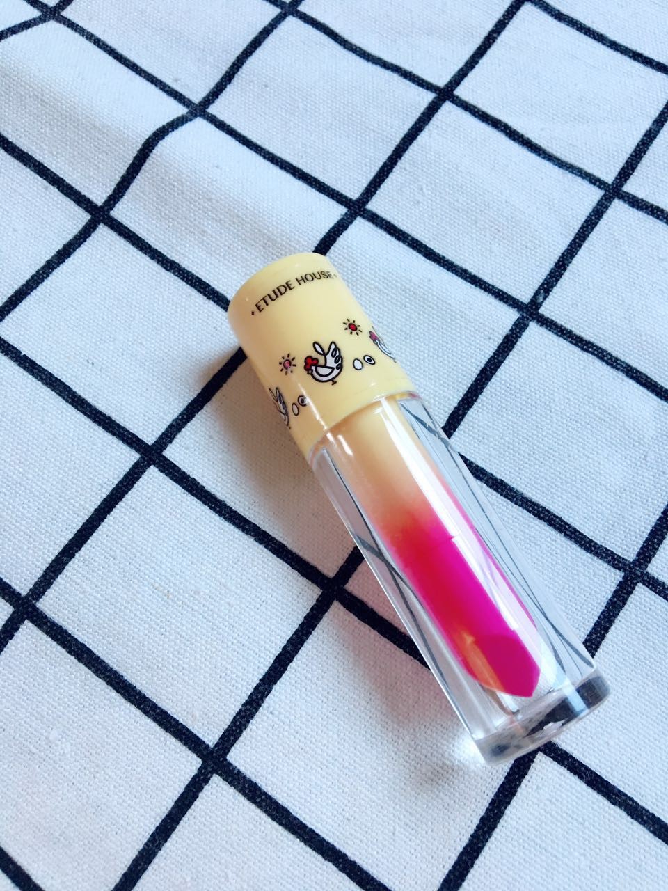 适合夏天的亮色口红测评,夏日必备滋润口红