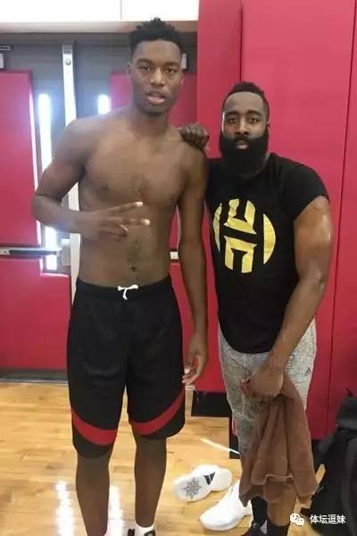 姆巴佩颜值巅峰时期,姆巴佩维迪尼亚颜值