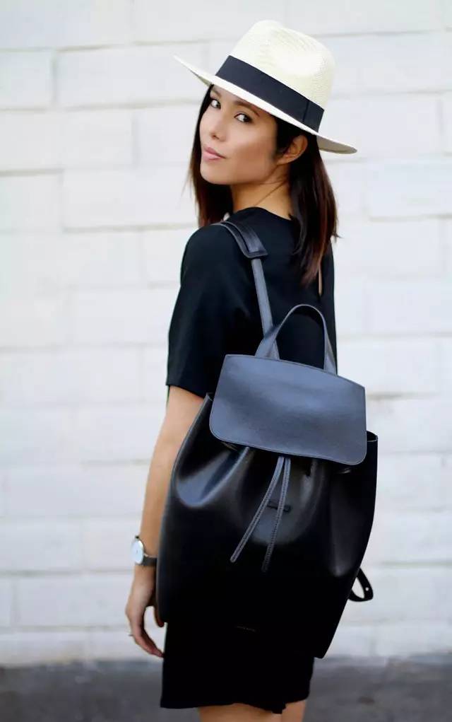 4款秋冬最in双肩包明星们都在背,今年最流行的一款双肩包