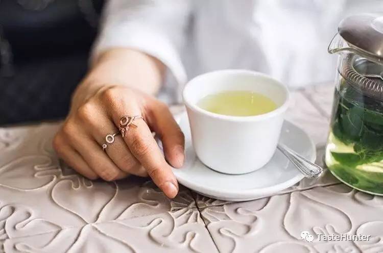 爱Jewelry｜投行韩妹跨界打造英国小众首饰