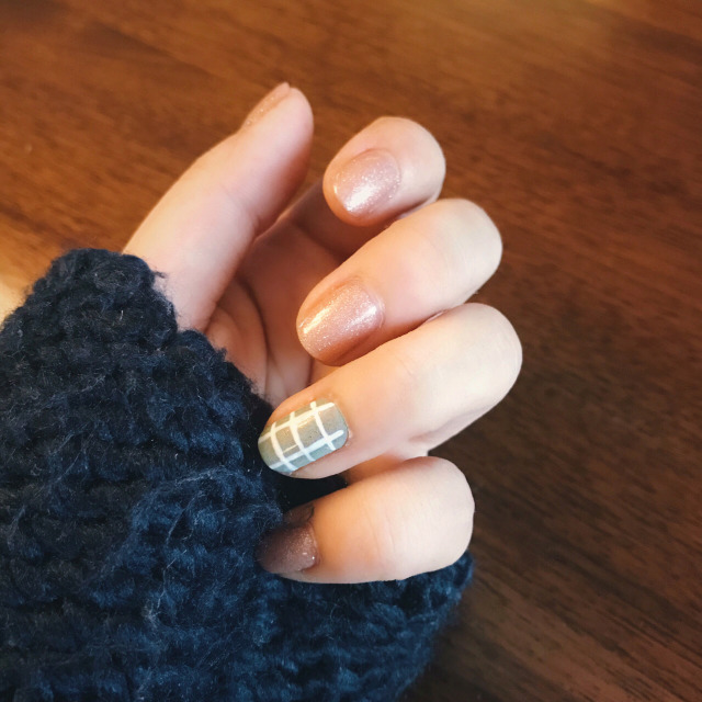 十种指甲油颜色,10种颜色的指甲油是什么