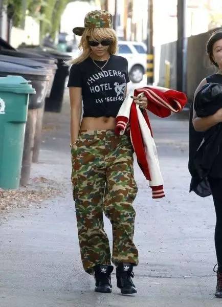 潮流咖|这件让半个娱乐圈沉迷的军装,再没一件你就过时啦!