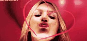 涂手霜不带防晒？白涂！男有王凯，女有王丽坤……看看最美明星手