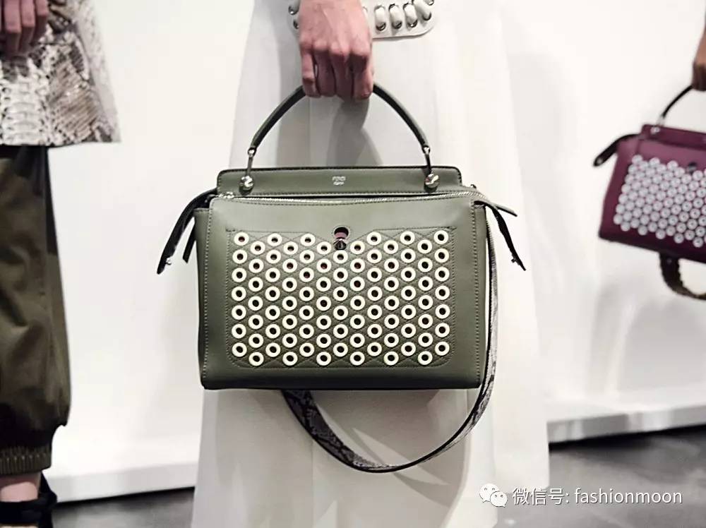 适合刚入职场的大学生的包包,50岁职场女人大牌包包