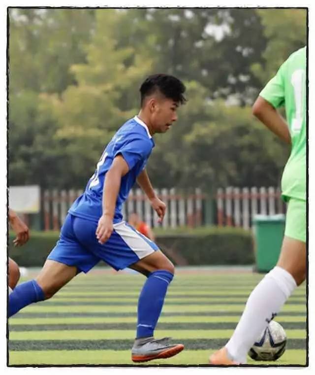 这个暑假，七中在绿茵场上没闲着！