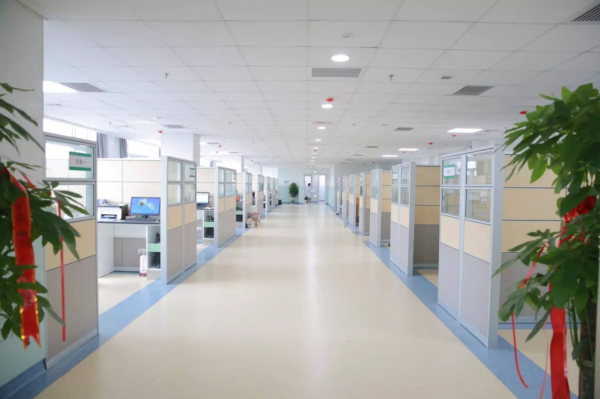 「微聚焦」今天起，一医院启用新大楼，看病别走错！