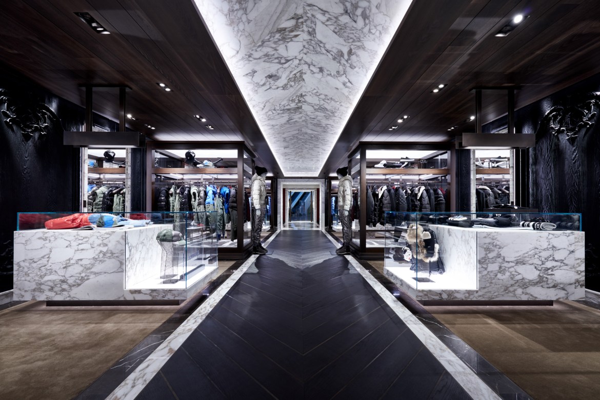 moncler香港哪里便宜,moncler香港t恤