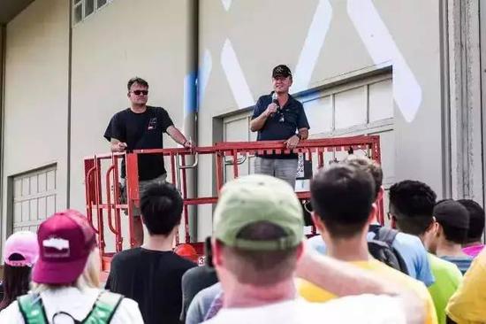 贾跃亭不回国可以吗,贾跃亭不回国吗