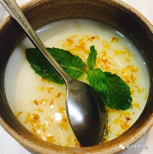 这才是北京人最正宗的炸酱面馆,北京天桥老北京炸酱面馆