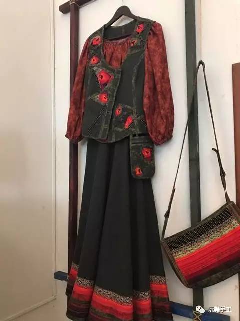 涓浗浼犵粺鎷煎竷鑹烘湳鏈嶈,鍥藉鎷煎竷鏈嶈