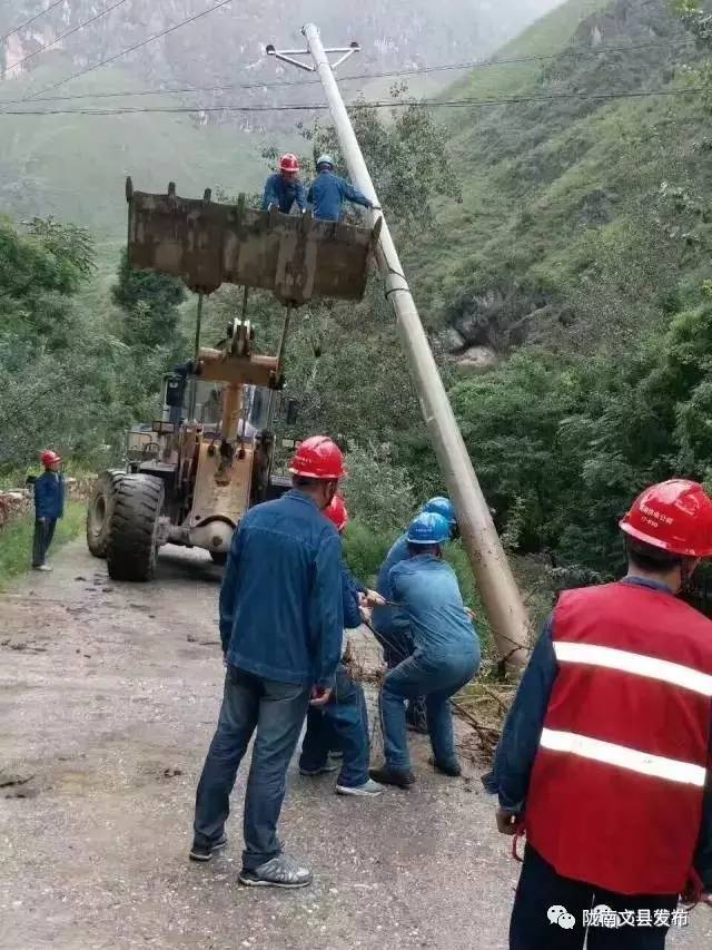 突如其来的冰雹让人措手不及,突如其来的地震告诉我们珍惜当下