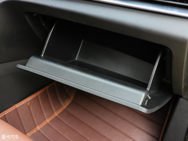 宝骏5602015手动舒适型驾驶体验,宝骏560驾驶功能键视频讲解