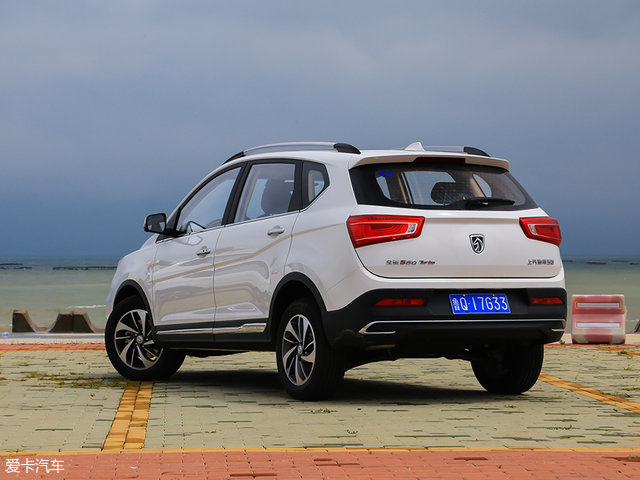 宝骏5602015手动舒适型驾驶体验,宝骏560驾驶功能键视频讲解