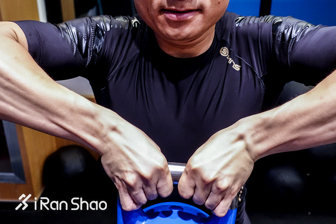 评测|SKINSA400黑色印胶版压缩装备的“顶配”享受