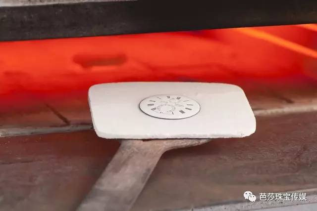 自带珠宝光泽还能百年不掉色的大明火珐琅,鬼知道它都经历了什么!|小讲堂