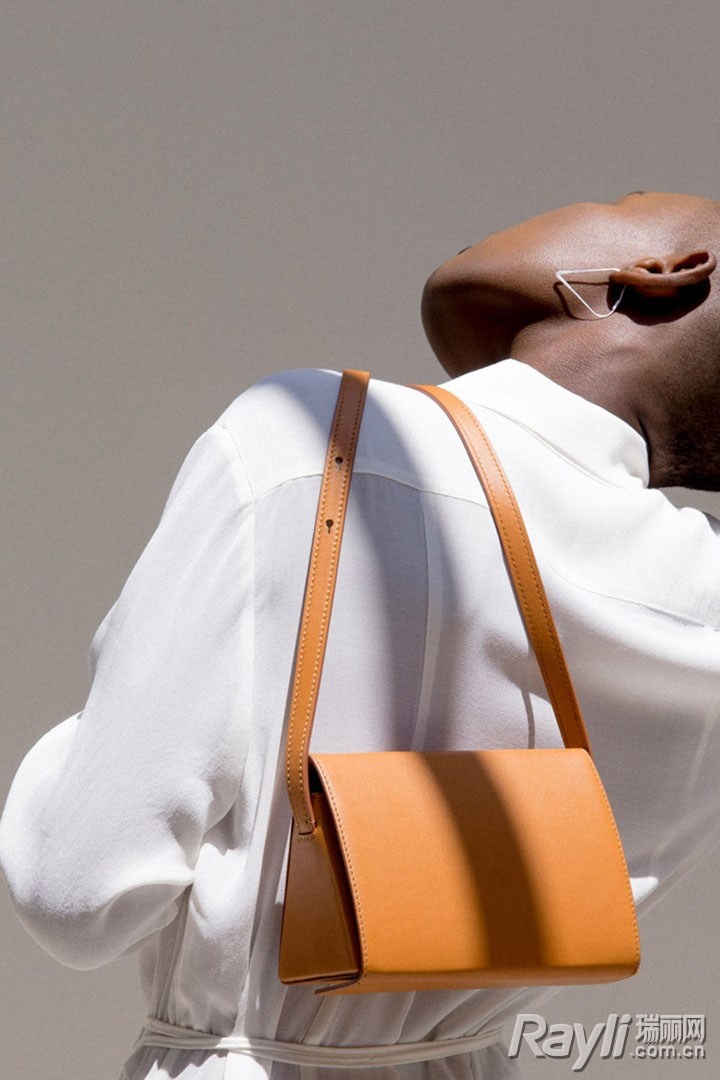 七夕一定要送女朋友的一款包,又想骗我谈恋爱