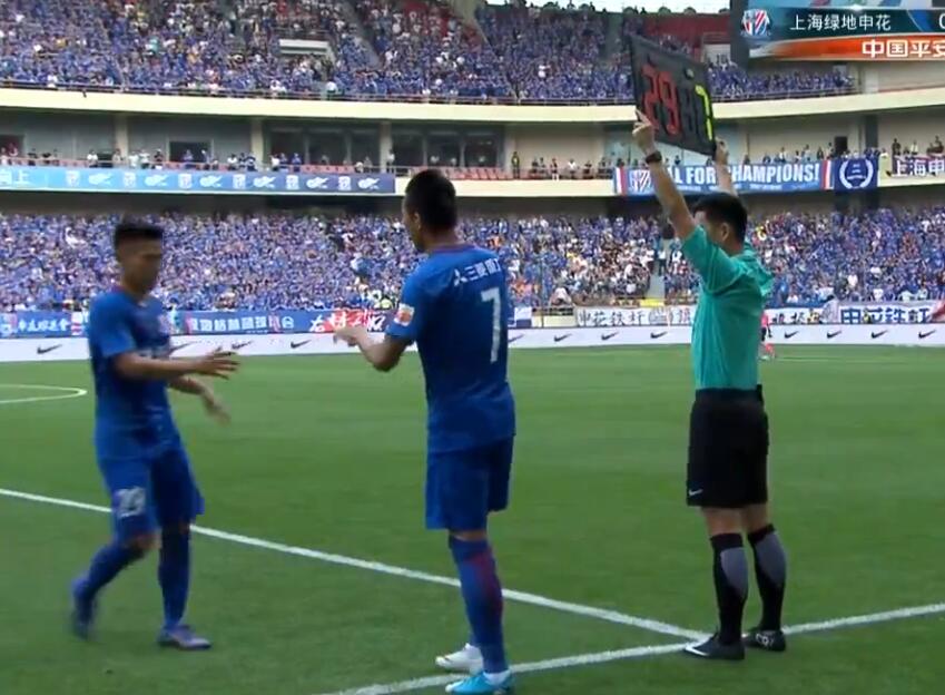 够狠!24锋霸一个赛季被全中超“扫地出门”,因为他年龄太“大”