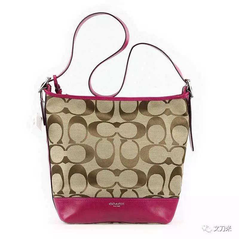 MK包包，曾经的王者荣耀如今“农药”，Coach在丛中笑