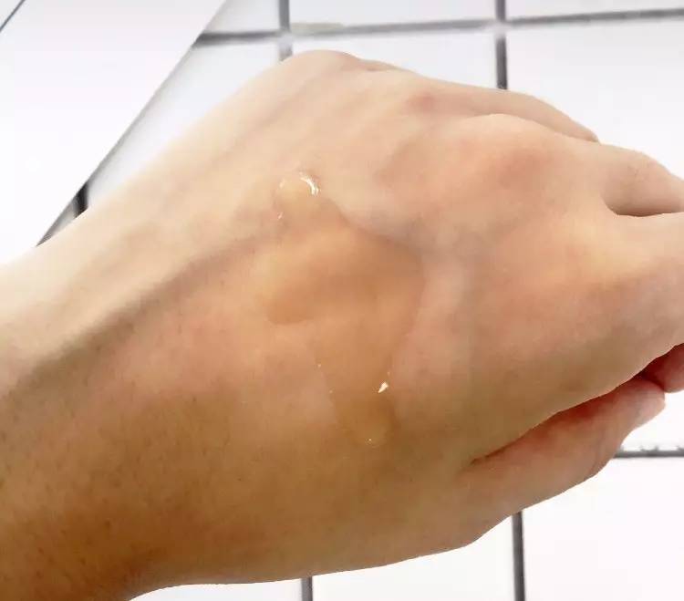 25岁如何平衡抗老和补水,过了25岁就开始用抗皱护肤品吗