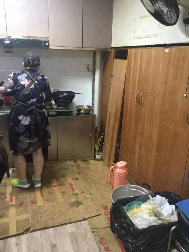 缃戠孩椋熷搧琚垪鍏ラ粦鍚嶅崟,瀵岄槼缃戠孩椋熷搧