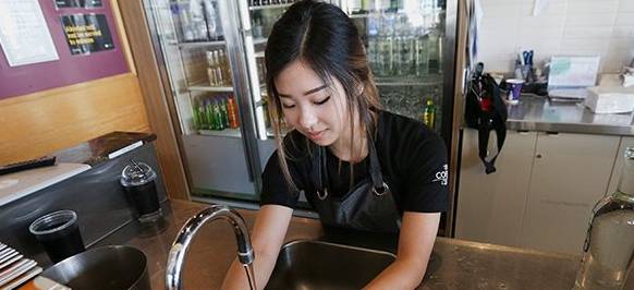 “中国女留学生娶不得！”寂寞？挥霍？倒贴老外？这个锅我们不背！