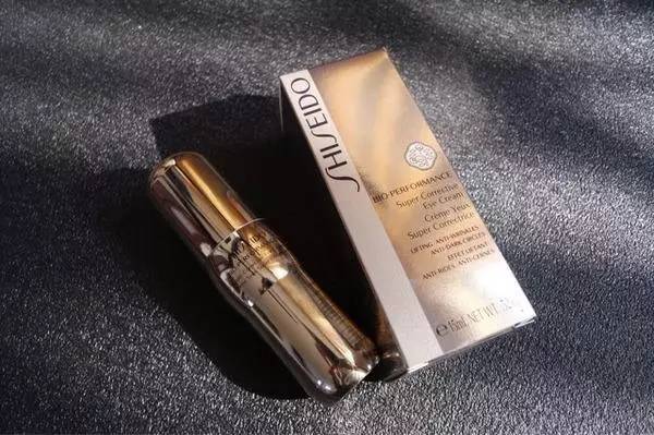 她做了一款不会花妆的眼膜，连陆毅、杜海涛都在用