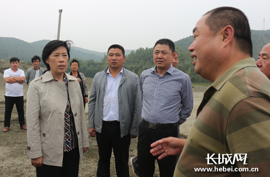 一路关怀一路情田向利在围场考察精准扶贫纪行