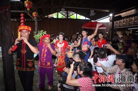 海南黎苗文化视频,海南琼中黎苗文化时尚秀