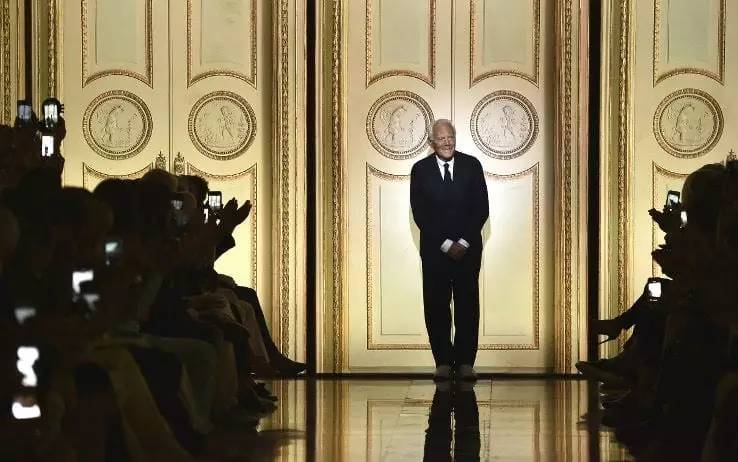 每日速报|香榭丽舍大道计划改革、GigiHadid致歉、阿里正在自建购物中心猫茂