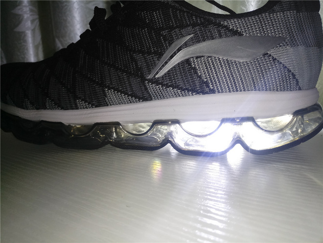 李宁弧型跑鞋,李宁跑鞋大绝影测评