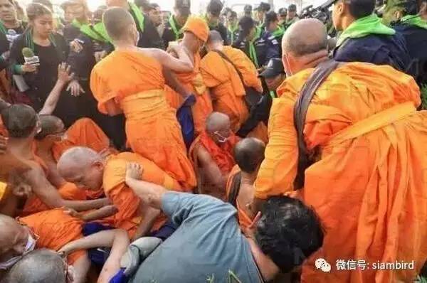 青海大师纯手绘唐卡,唐卡画师精心创作的高端唐卡