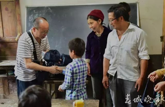 香港夫妇向哈佛捐2亿美元,香港夫妇捐款