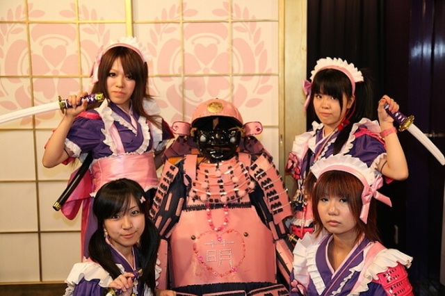 日本秋叶原女仆咖啡厅图片,秋叶原咖啡屋图片