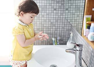 90度开水大面积烫伤急救,儿童开水烫伤急救处理