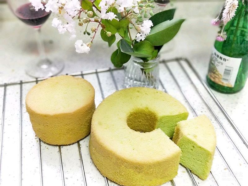 嫩江千层榴莲蛋糕,新加坡斑斓绿蛋糕价格