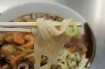 日本乌冬面方便面,日本自助售卖机乌冬面