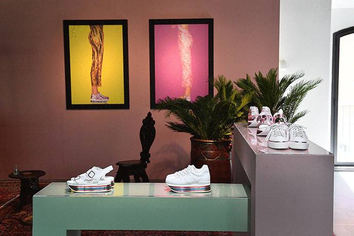 热巴米兰献T台首秀，华丽变身西西里公主｜时装周