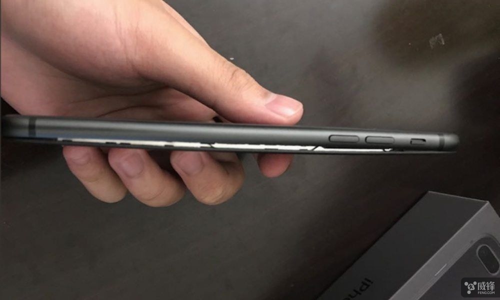 苹果8plus裂开了,iphone8plus出现各种问题